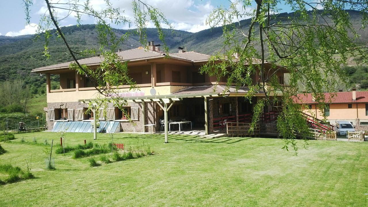 Hotel Villaneila エクステリア 写真